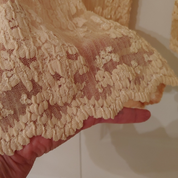 Top - Picture 2 of 5